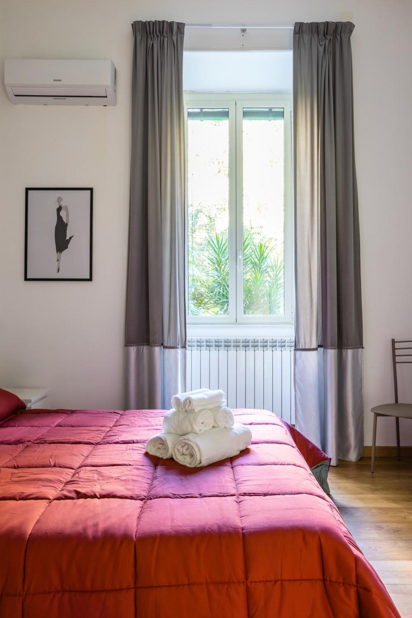 Parkside Flat Close Mergellina And Chiaia *